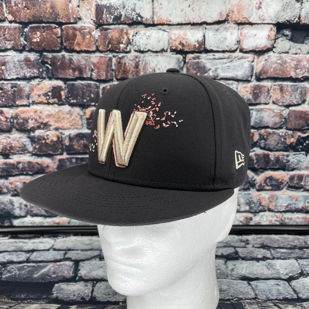 New Era 59FIFTY Washington Nationals City Connect Fitted Hat 7 1/8 Black Pink W